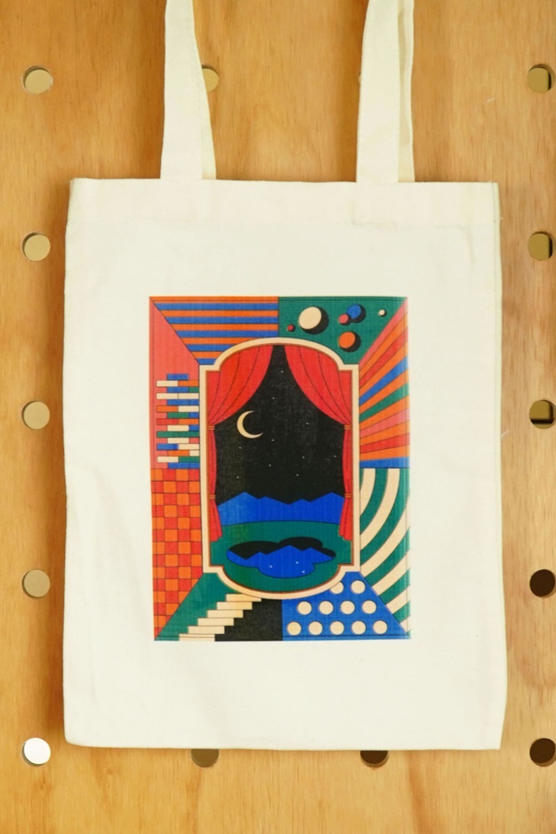 Printed tote bag