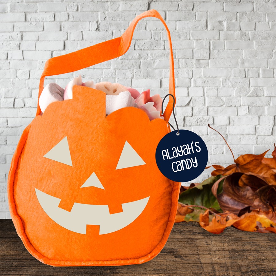 Jack-O-Lantern Halloween bag with name tag
