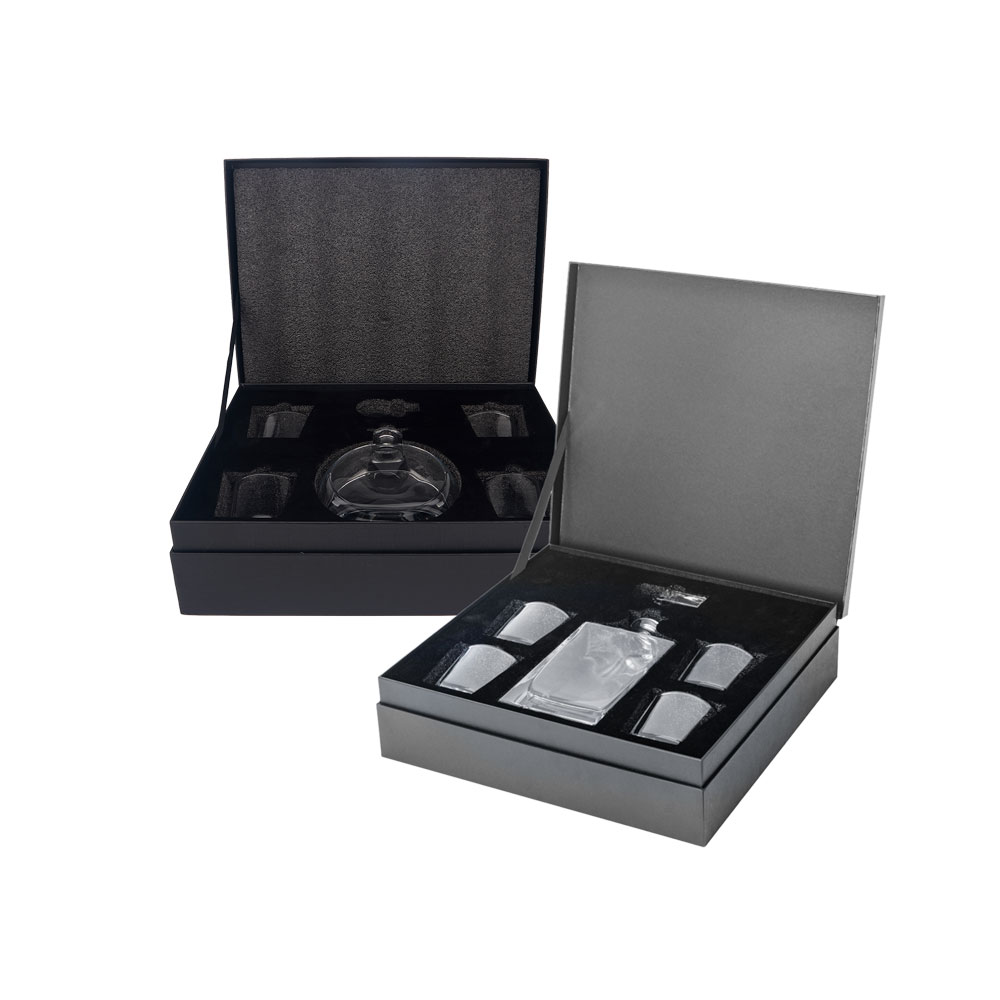 Round and square whiskey decanter sets