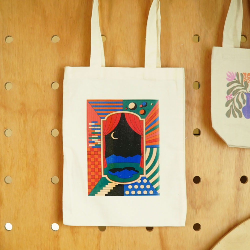 Printed tote bag
