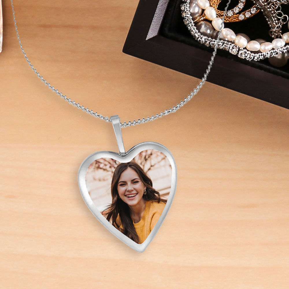 Heart necklace with photo