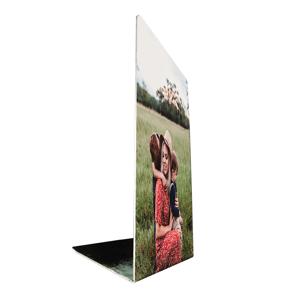 Side of printed aluminum easel frame