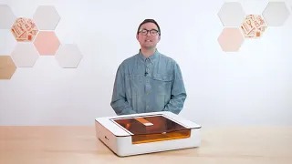 Glowforge – Unboxing & Setting up your Glowforge Aura