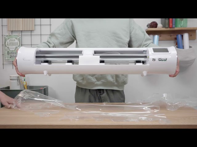 Unboxing the Siser® Romeo™ High Definition Vinyl Cutter